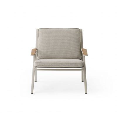 Open-Air Outdoor Lounge Chair Vipp